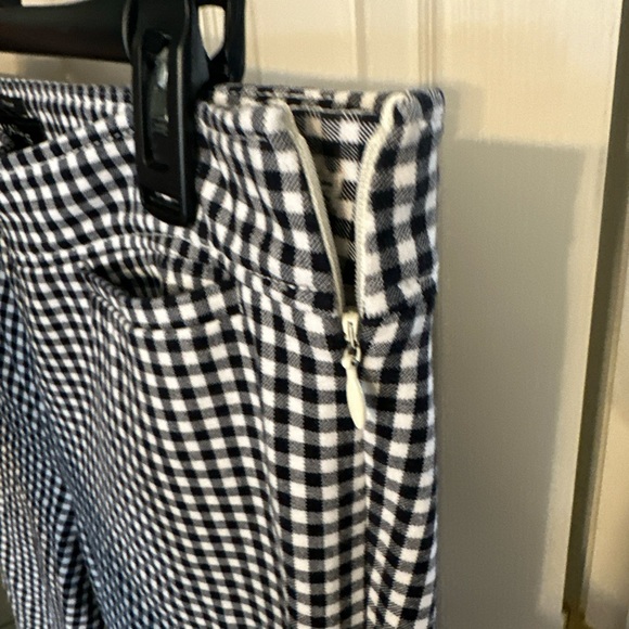 Black and white Talbots pants , perfect condition, you will love this pants , - Picture 4 of 6